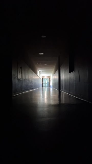 W szpitalu trwają planowane przerwy w  dostawie energii elektrycznej