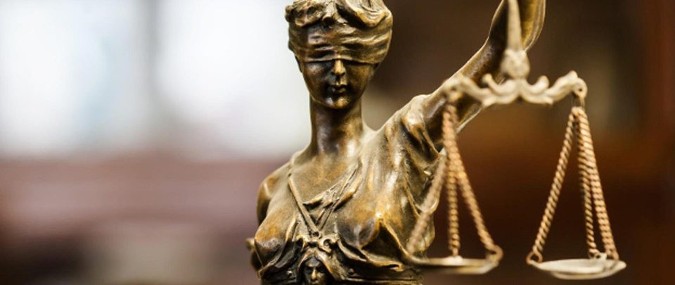 Funkcjonariuszka policji ujawniała tajemnice służbowe i państwowe