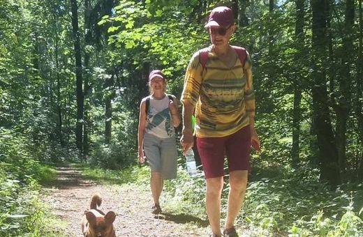 Czworonogi na wspólnym spacerze