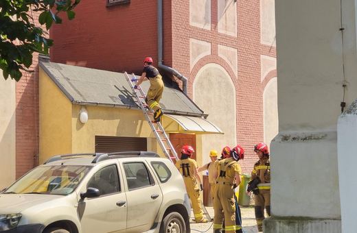 Akcja w Prokuraturze, mężczyzna wyskoczył z okna