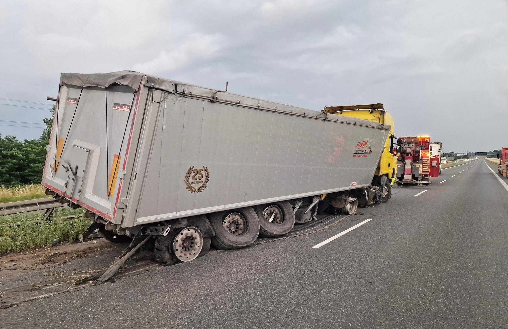 Paraliż na autostradzie, całkowicie zablokowana A4