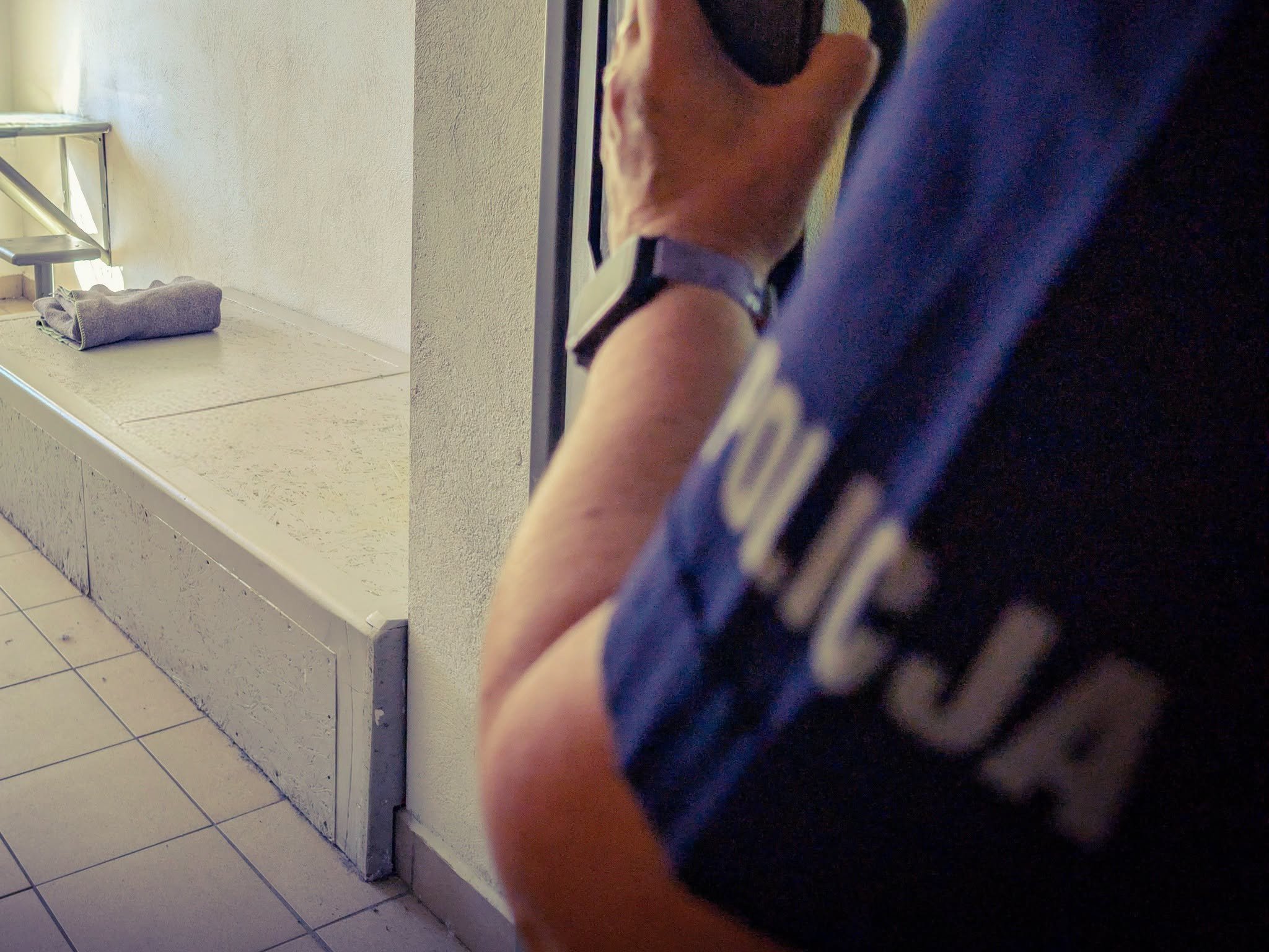 Krewki 36-latek połamał noc policjantowi