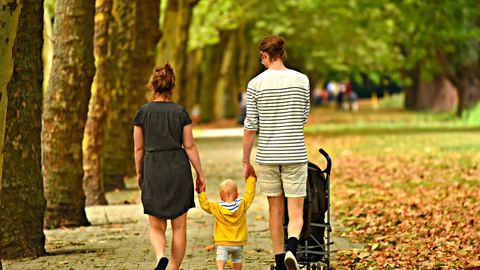 Bycie szczęśliwym ważniejsze niż kariera. Tak rodzice myślą o sukcesie swoich dzieci