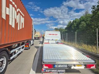 Dzień jak co dzień na A4. Kolizja 3 samochodów