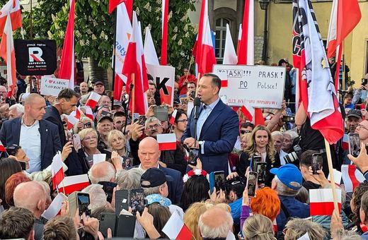 Zamach, chwilowa słabość, czy zaplanowana akcja marketingowa?