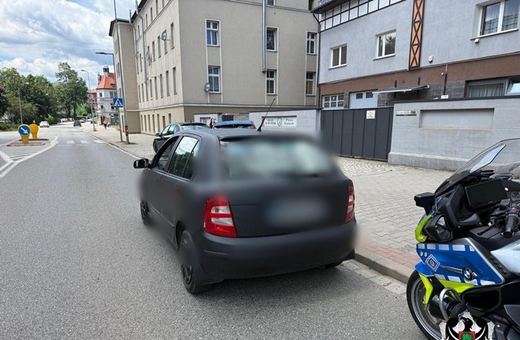 Nieodpowiedzialny 61-latek pożegnał się z prawem jazdy