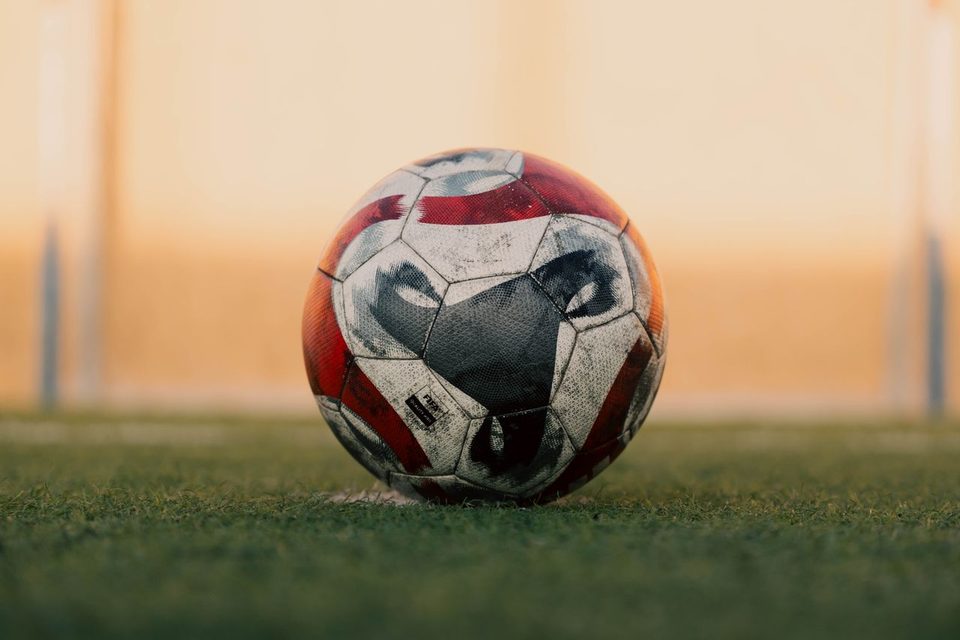 Jak czytać dane o różnicach poziomu sportowego pomiędzy ligami?