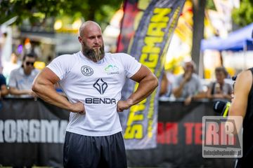 Pokaz siły i olbrzymie ciężary. Strongmeni z wizytą na święcie miasta