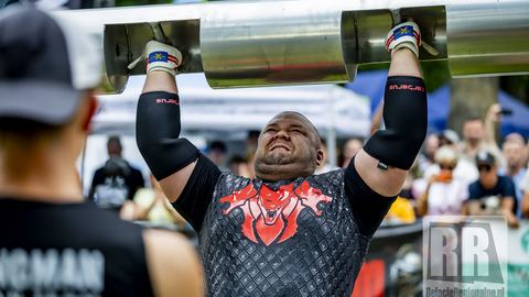 Pokaz siły i olbrzymie ciężary. Strongmeni z wizytą na święcie miasta