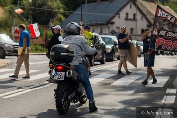 Protest w obronie Bobru. Kierowcy stali w kilometrowych korkach, nie wiedząc dlaczego
