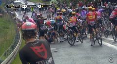 Kraksa podczas Tour de Pologne przed Piechowicami: ok. 20 kolarzy na trasie