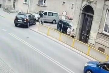 Kolizja auta z hulajnogą elektryczną w Kamiennej Górze – mandat i apel o rozsądek