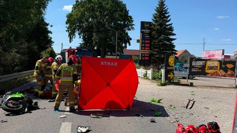 Poważny wypadek z udziałem motocyklisty. Kierowca w szpitalu