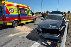 Wypadek na ekspresówce, kierująca w szpitalu, droga zablokowana!