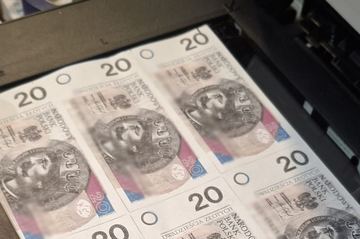 Producent "lewych" banknotów z domowej drukarki
