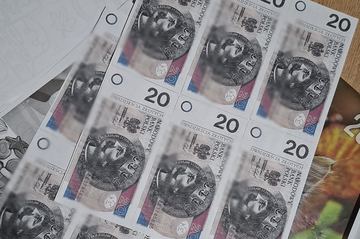 Producent "lewych" banknotów z domowej drukarki