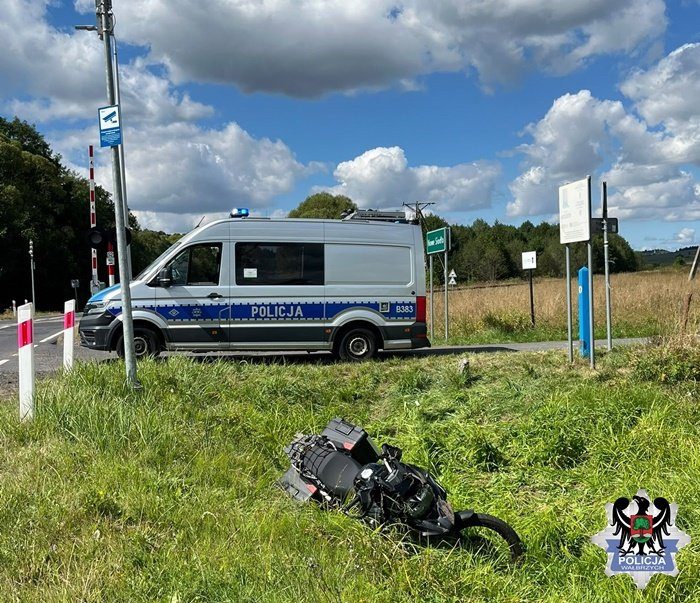Groźny wypadek z udziałem motocyklisty