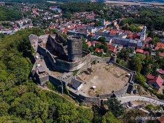 Kowal wyrywał zęby, dzieci robiły biżuterię. Żywa lekcja historii na Zamku Bolków