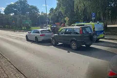 Kolizja przed przejściem dla pieszych