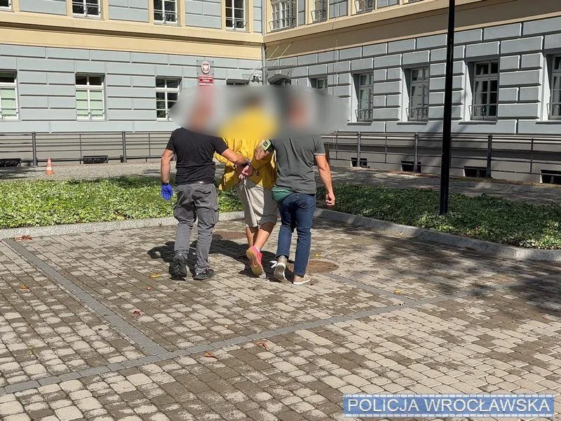 19-latek zatrzymany w sprawie czynów seksualnych. Pokrzywdzone miały poniżej 10 lat!
