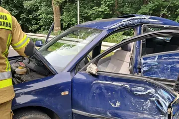 Zderzenie osobówki z ciężarówką [UTRUNIENIA W RUCHU]