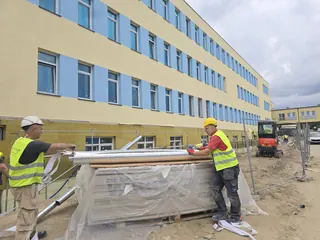 Budynek H już bez rusztowań. Oddanie obiektu jeszcze w tym roku