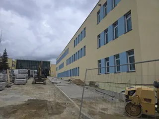 Budynek H już bez rusztowań. Oddanie obiektu jeszcze w tym roku