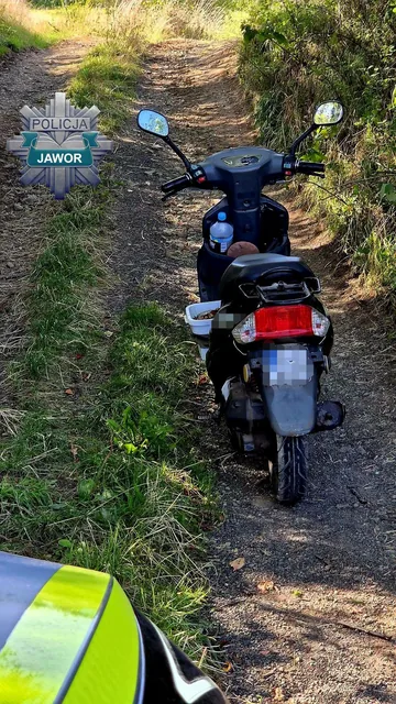 Po grzyby na skuterze… środkiem drogi