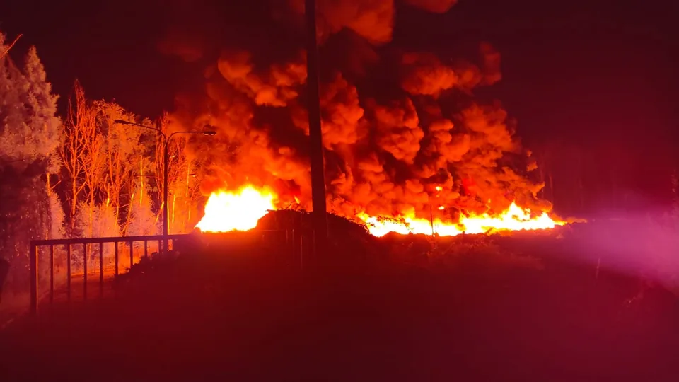 Walka strażaków z ogromnym pożarem trwała ponad 60 godzin