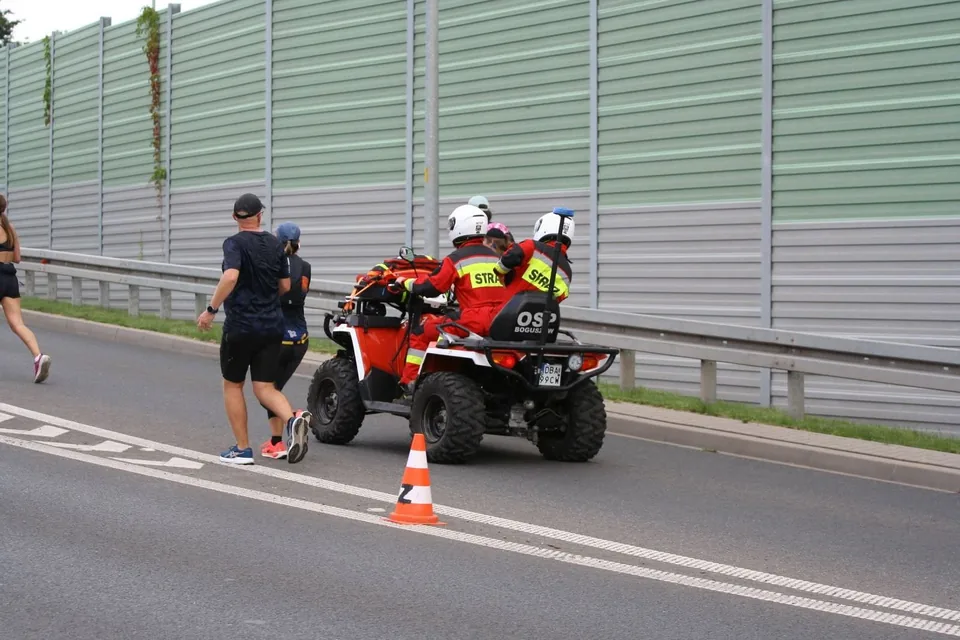 Chwile grozy podczas półmaratonu. Na trasie trwała walka o życie sportowca!
