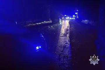 Tydzień pod kątem ucieczek. Ci uderzyli jeszcze w policyjny radiowóz...