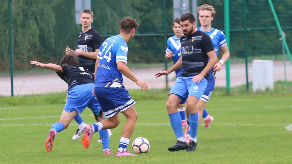Hat-trick Raczyńskiego, rezerwy wygrywają z Victorią