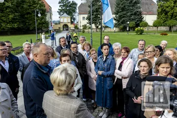 Stoją "murem" za proboszczem