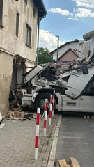 Ciężarówką w kamienicę... Strażacy podsumowują tragiczmny wypadek