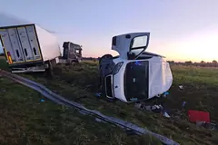 Chwile grozy na A4: Nocny wypadek z udziałem ciągnika i pokjazdu dostawczego