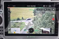 Policja zagląda na przejazdy kolejowe. Pomaga dron