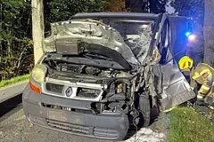Pechowy poranek dla kierowcy Renault