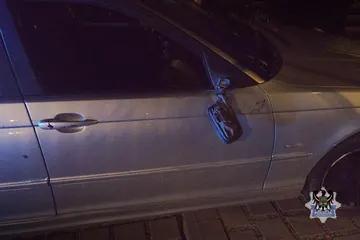 Poijany, bez uprawnień wdał się w ucieczkę i potrącił policjanta [ZDJĘCIA]