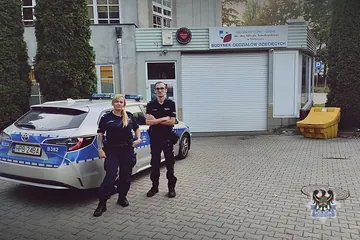 Liczyła się każda sekunda. Policjanci eskortowali rodzinę z chorym dzieckiem do szpitala!