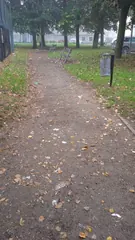 Niby park, a jak wysypisko śmieci