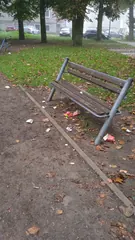 Niby park, a jak wysypisko śmieci