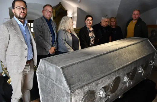 Zakończono prace konserwatorskie zabytkowego sarkofagu Konrada II Hochberga [ZDJĘCIA]