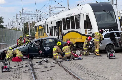 Wypadek na przejeździe kolejowym - w akcji ponad setka strażaków!
