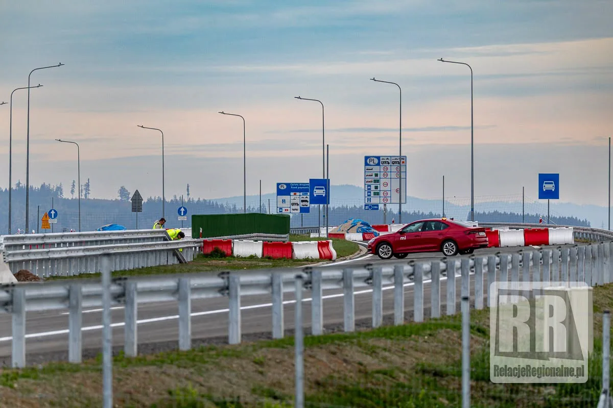 Coraz bliżej otwarcia czeskiej D11. Trwają intensywne prace przy granicy z Polską! [ZDJĘCIA]