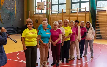 Bawią się seniorzy w Mieroszowie