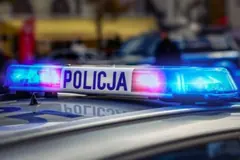 Mężczyzna zdemolował w nocy kilkanaście aut