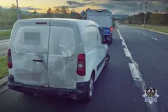 Jechał "dostawczakiem" z otwartą puszką piwa...
