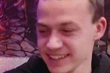 Zaginął 22-letni Aleksander. Rodzina i policja proszą o pomoc!