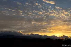 Niebo zrobiło swoje. Jesienny zachód w timelapsie