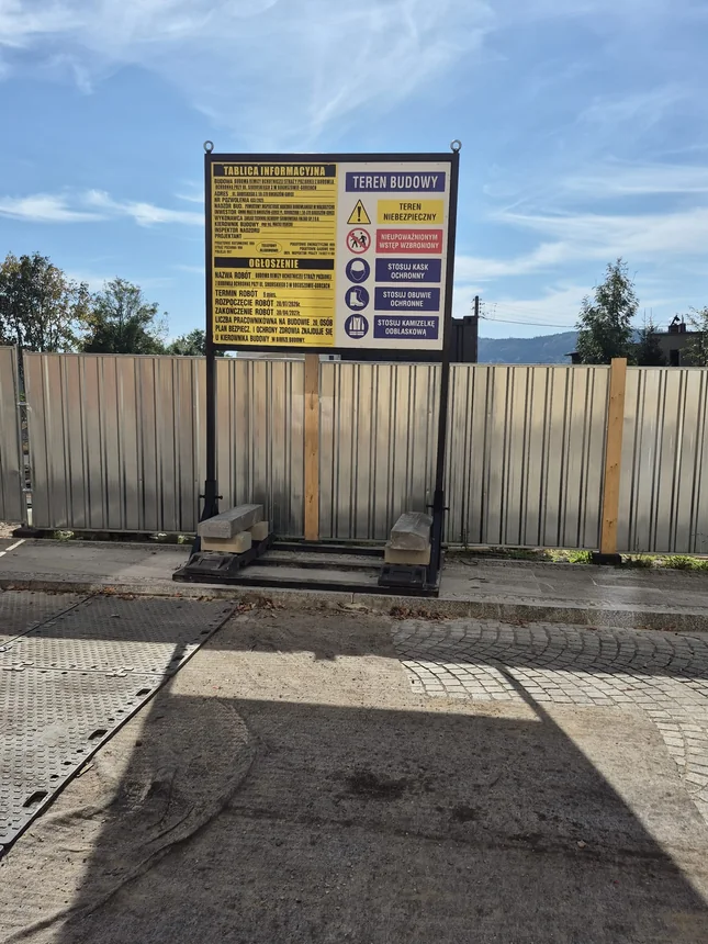 Trwa budowa remizy i schronu